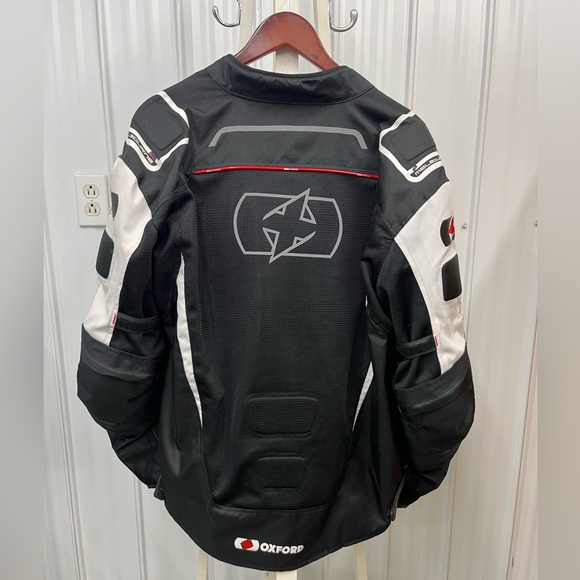 Oxford Mesh Coat - Picture 2 of 2